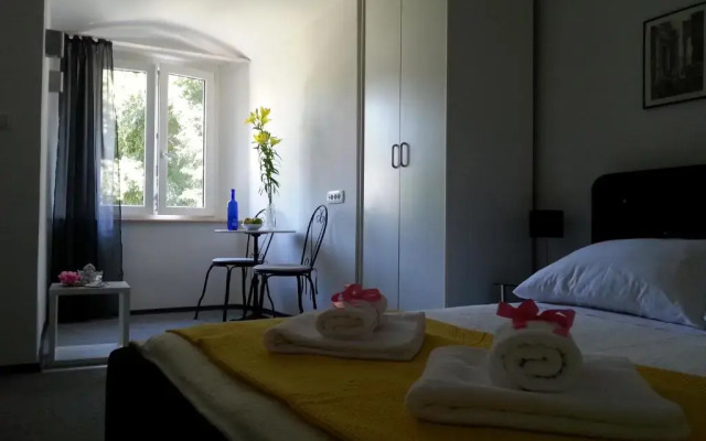 Отель Guesthouse Palace Inn комната для гостей