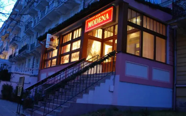 Hotel Modena вид на фасад