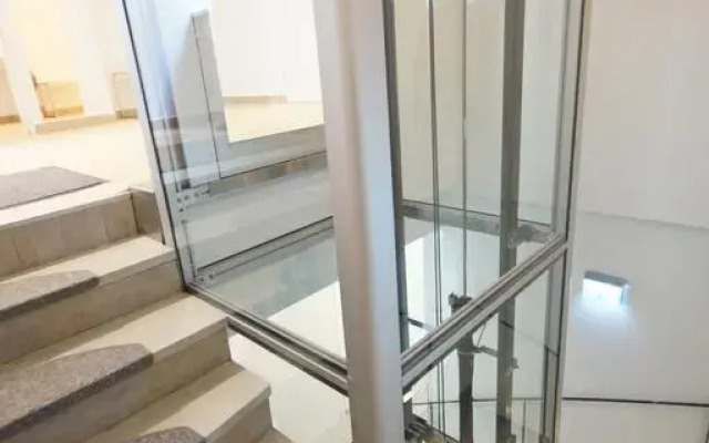 Отель Dan Inn Out вид на фасад