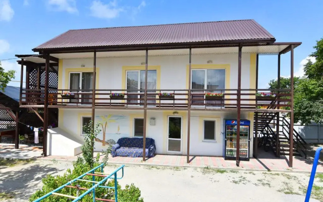 Гостиница Guest house na Kollektivnoi 121 вид на фасад