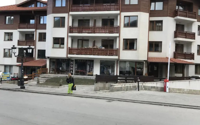 Апартаменты Todorini Kuli Alexander Services Apartments вид на фасад