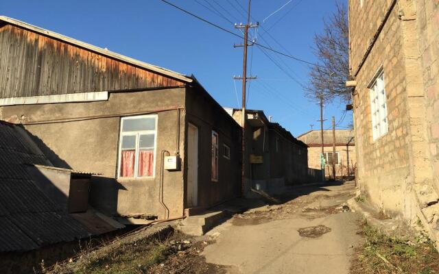 Отель Dilijan Family House вид на фасад