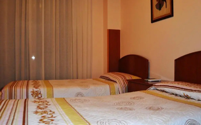 Отель My Hostel Tirana Албания, Тирана - отзывы, цены и фото номеров - забронировать отель My Hostel Tirana онлайн комната для гостей