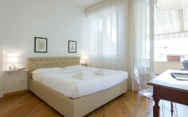 Апартаменты Apartments Florence Repubblica Terrace комната для гостей