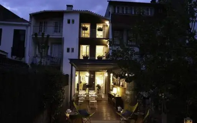 Отель In Porto Gallery Guesthouse вид на фасад