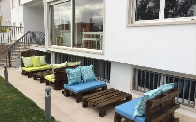 Lisbon Family Hostel вид на фасад