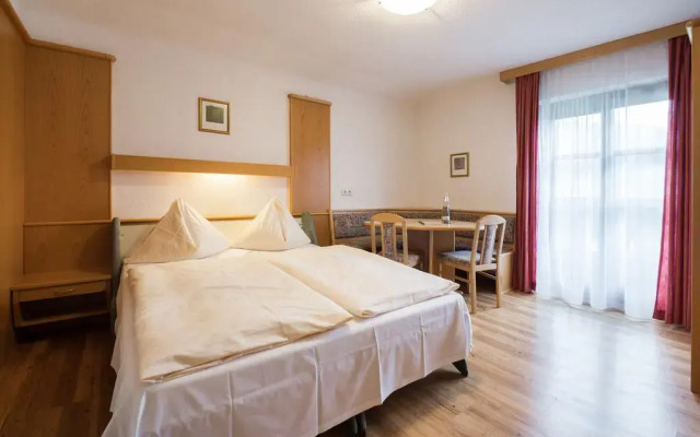 Отель Appartements Tannenhof комната для гостей