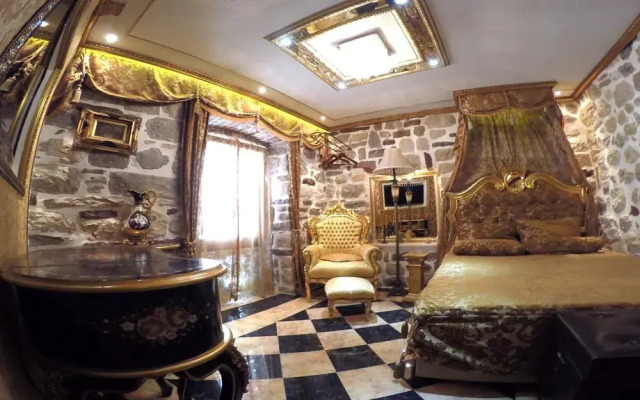 Отель Cattaro Royale Apartment Черногория, Котор - отзывы, цены и фото номеров - забронировать отель Cattaro Royale Apartment онлайн комната для гостей