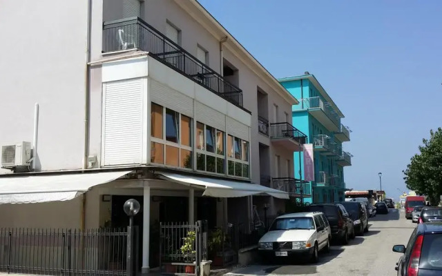 Hotel Oria парковка