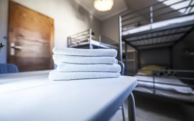 Bi-Pi Hostel комната для гостей