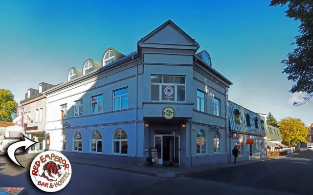 Red Emperor Hostel&bar вид на фасад