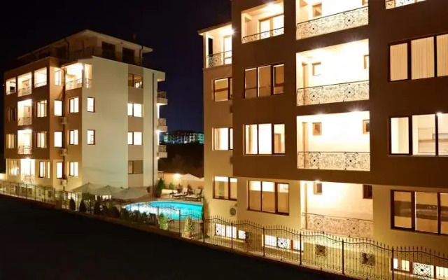 Отель Stanny Court ApartHotel вид на фасад