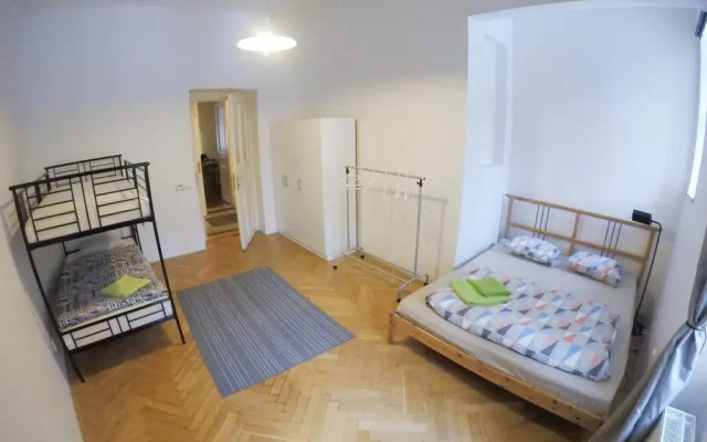 Отель Apartmány Letná комната для гостей