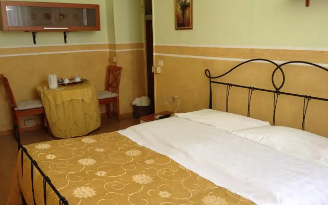 Отель Trastevere Imperial Suites комната для гостей