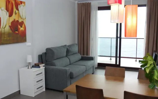Отель Aparthotel El Faro комната для гостей