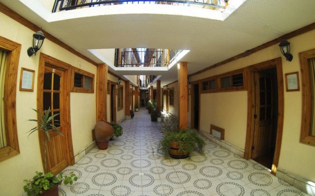 Hotel Cristóbal Colón 0