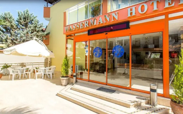 Wassermann Hotel вид на фасад