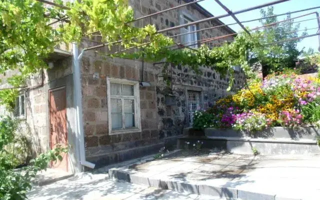 Отель B&B Ruzan вид на фасад