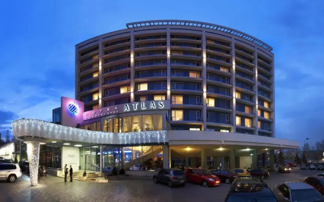 Ramada Donetsk Hotel вид на фасад