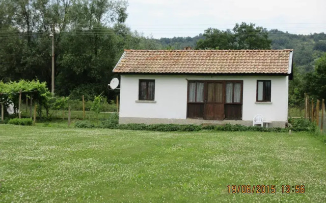 Отель Lucky Bungalows вид на фасад