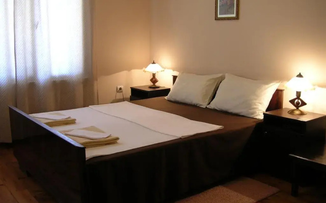 Отель Guest Rooms Zelenka Болгария, Велико Тырново - отзывы, цены и фото номеров - забронировать отель Guest Rooms Zelenka онлайн комната для гостей