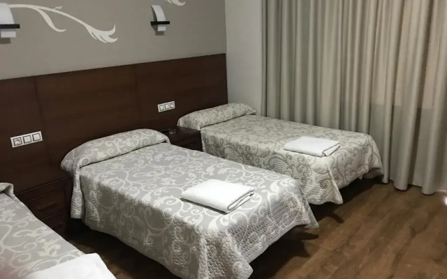 Отель Hostal Juli комната для гостей
