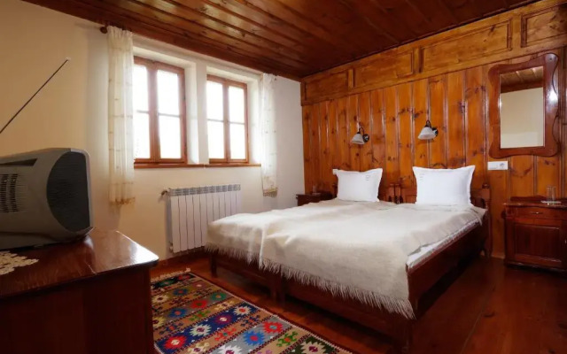 Отель Yovina House Zheravna Сливен комната для гостей