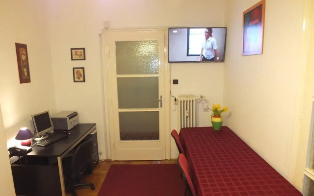 Отель Family Buda Apartment Венгрия, Будапешт - отзывы, цены и фото номеров - забронировать отель Family Buda Apartment онлайн комната для гостей