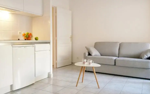 Отель Port Nicea Residence комната для гостей