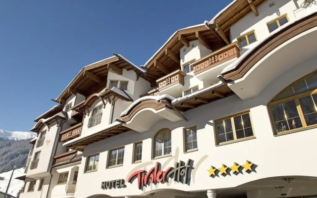 Hotel Tirolerhof вид на фасад