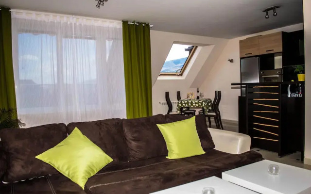 Апартаменты Happy Home Apartment комната для гостей