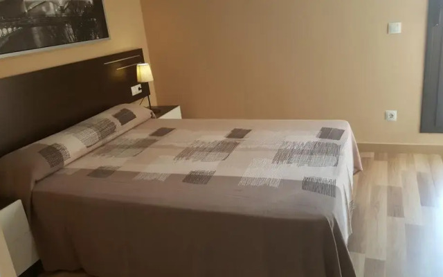 Отель Pension Avenida Испания, Вильяфранка-дель-Пенедес - отзывы, цены и фото номеров - забронировать отель Pension Avenida онлайн комната для гостей