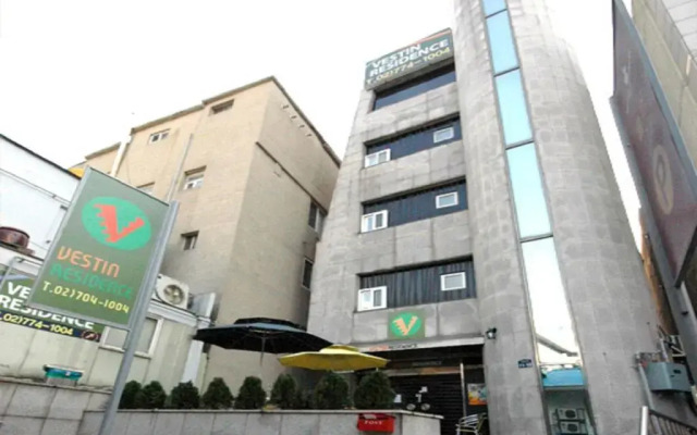 Отель Vestin Residence Myeongdong Южная Корея, Сеул - 1 отзыв об отеле, цены и фото номеров - забронировать отель Vestin Residence Myeongdong онлайн вид на фасад