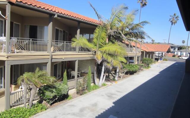 Pacific Shores Inn on Pacific Beach 1