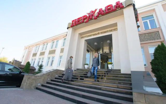 Гостиничный Комплекс Держава вид на фасад