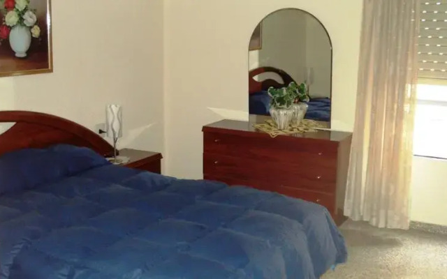Отель B&B Mucho Gusto Valencia Валенсия комната для гостей