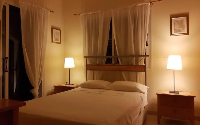 Отель Villa Charlotte Кипр, Протарас - отзывы, цены и фото номеров - забронировать отель Villa Charlotte онлайн комната для гостей