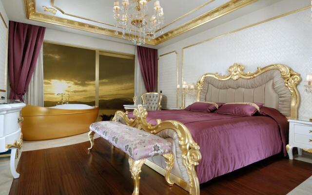 Golden Savoy Hotel 0