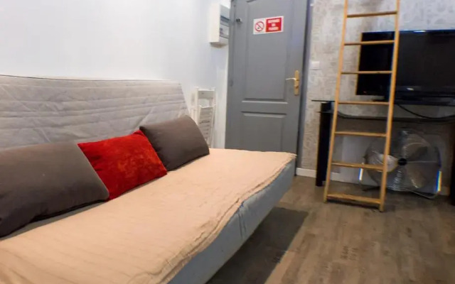 Отель Studio Petit Pompidou Франция, Париж - отзывы, цены и фото номеров - забронировать отель Studio Petit Pompidou онлайн комната для гостей