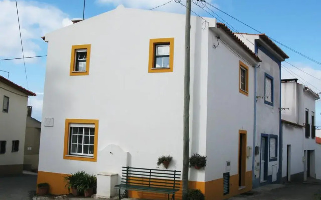 Отель Holiday Home Óbidos вид на фасад