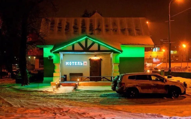 Гостиница Night Train Motel вид на фасад
