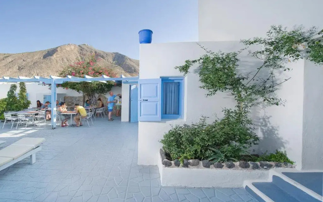 Amelie Hotel Santorini вид на фасад