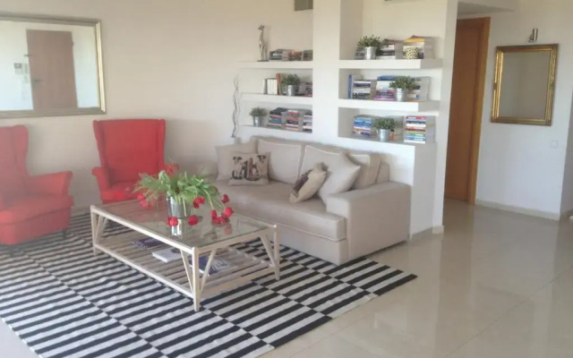Апартаменты Shalev Apartments Тель-Авив комната для гостей