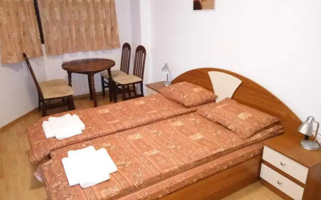 Апартаменты Studio In Flora Aparthotel Боровец комната для гостей