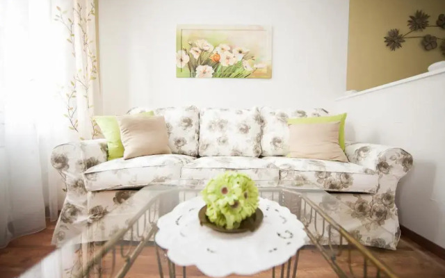 Апартаменты Traditional Apartments Vienna TAV - Entire комната для гостей