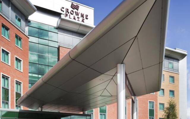 Отель Crowne Plaza Birmingham NEC вид на фасад