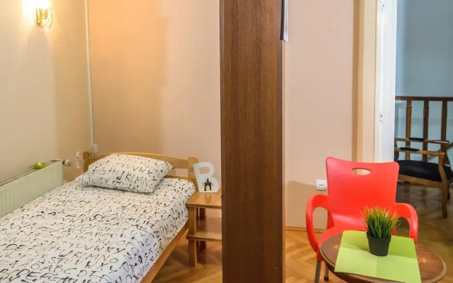 Hostel White Town Белград комната для гостей