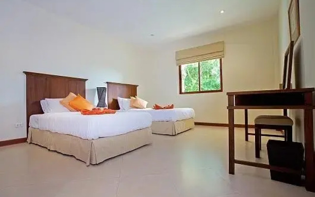 Апартаменты Bang Tao Beach Apartment комната для гостей
