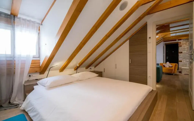 Апартаменты Apartment Atticus комната для гостей