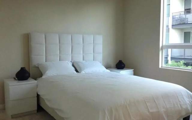 Отель Luxury Two Bedroom Near The Grove США, Лос-Анджелес - отзывы, цены и фото номеров - забронировать отель Luxury Two Bedroom Near The Grove онлайн комната для гостей